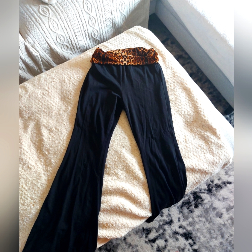 Leopard Flare Leggings
